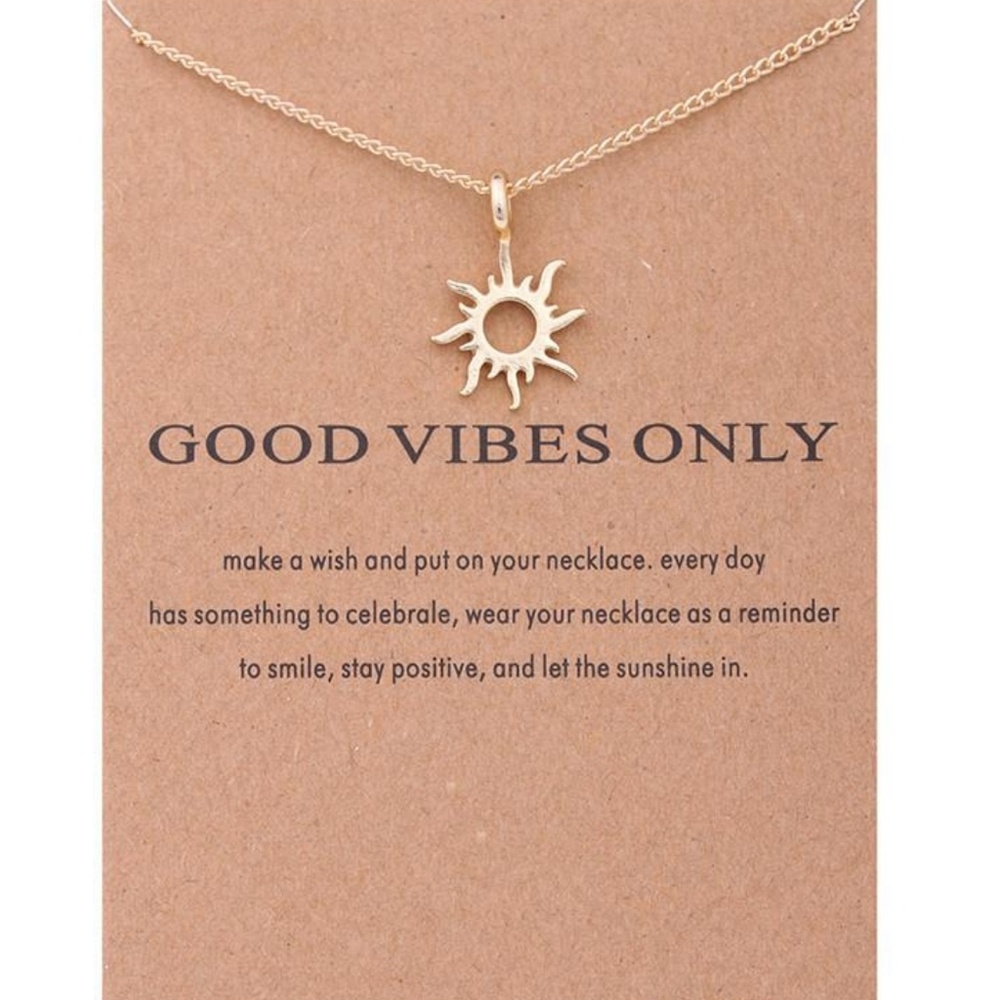☀️Gold Good Vibes Only Necklace☀️